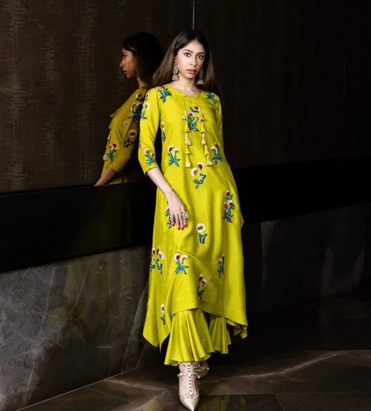 Lime Embroidered Set