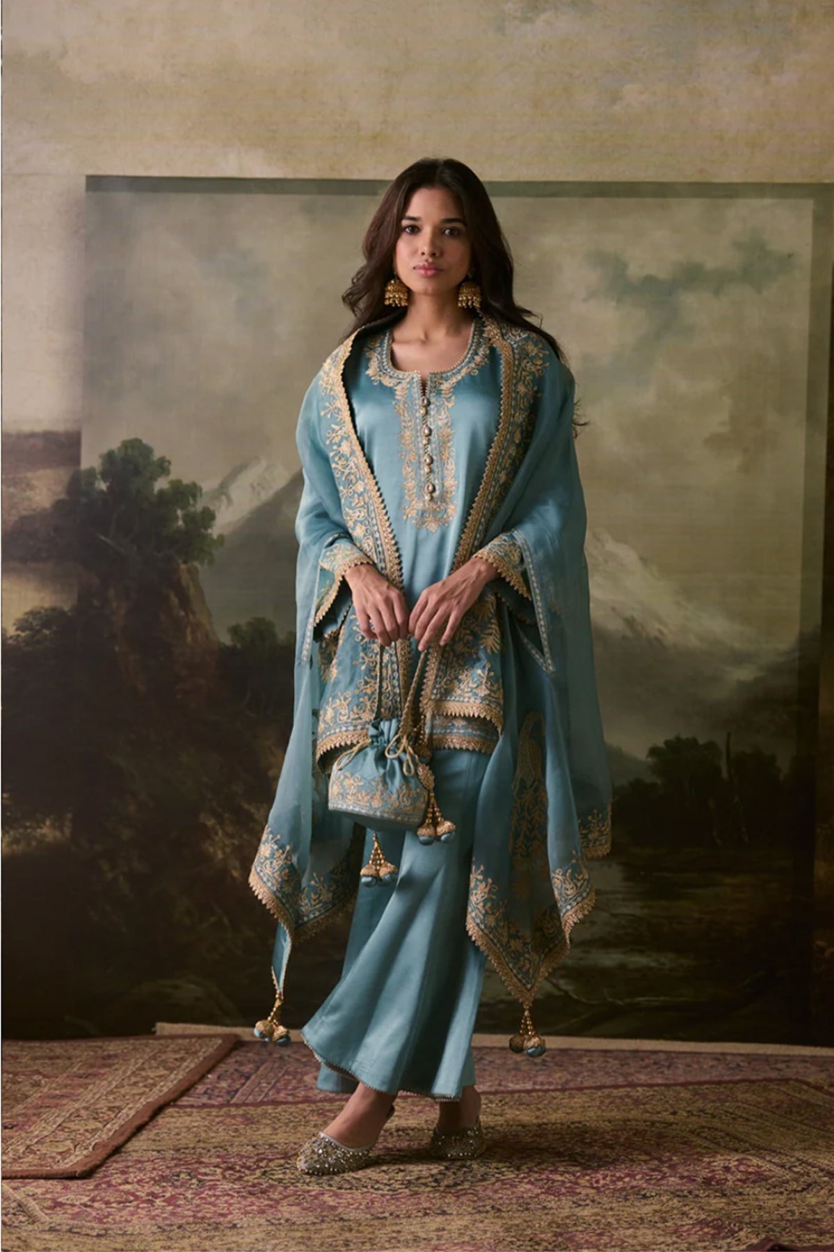 FIRDAUS NOYA CAPE SET