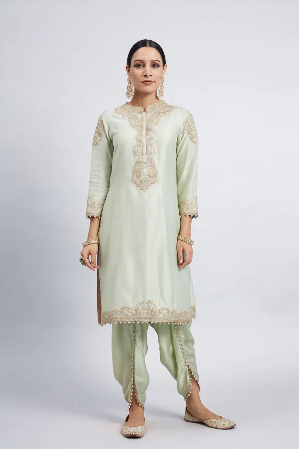 AABISAH- EMBROIDERED KURTA WITH DHOTI