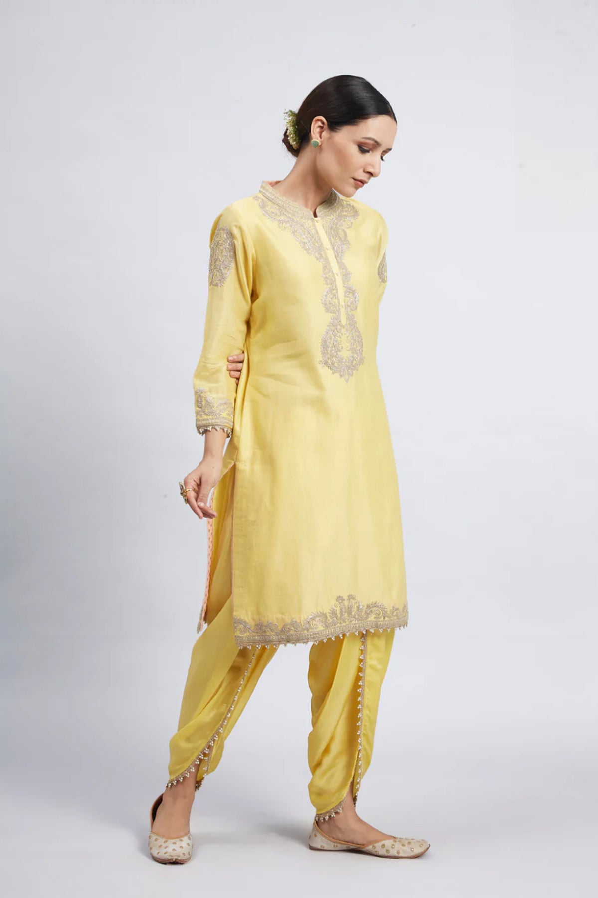 AABISAH- EMBROIDERED KURTA WITH DHOTI