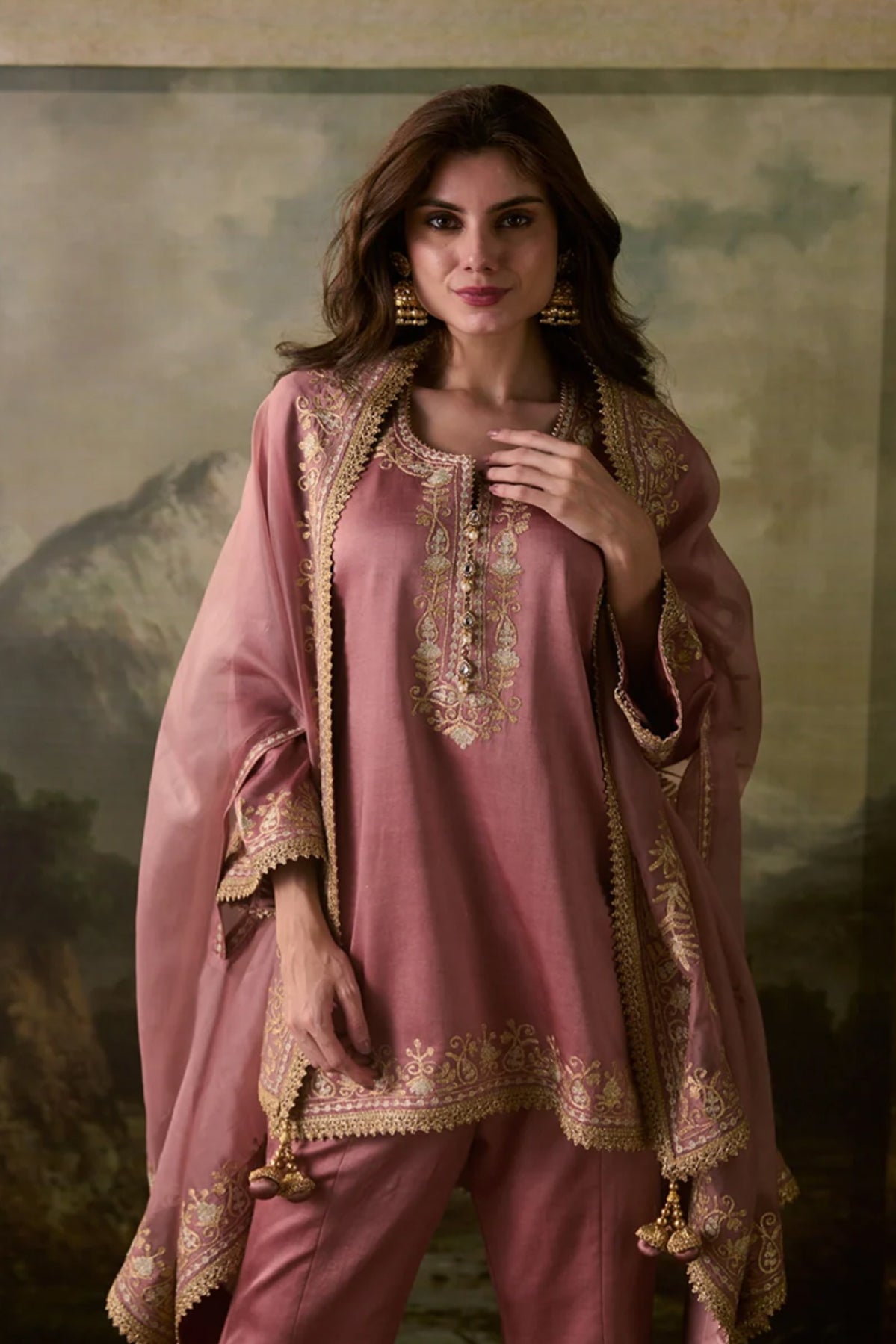 FIRDAUS NOYA CAPE SET