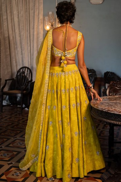 Ruya Russian Jacquard Lehenga Set